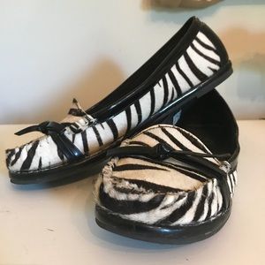Volatile Zebra Flats